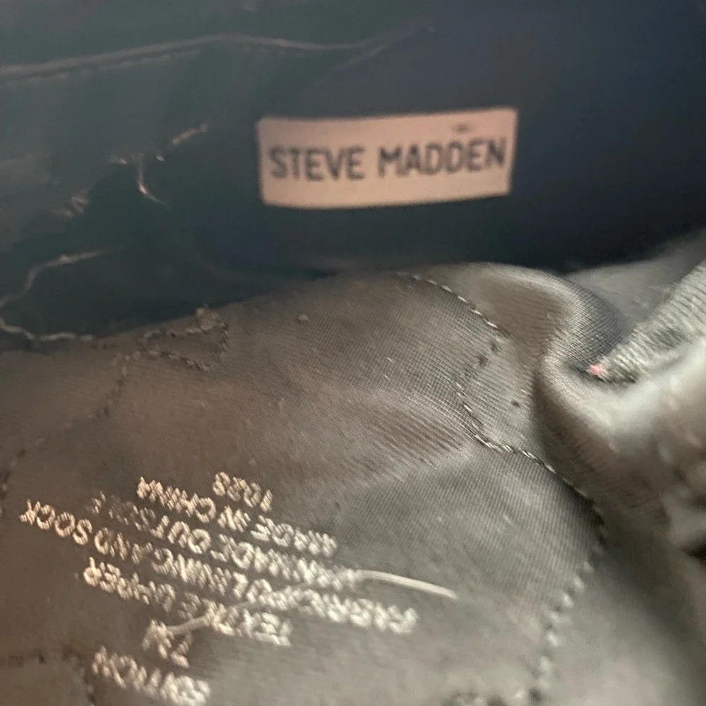 Steve Madden Black Boots with Red Rose Embroidery - Picture 5 of 6